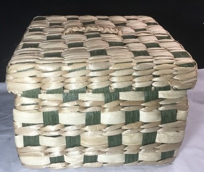 Woven grass square basket, beige & green, medium size with lid