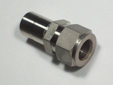 1 - Swagelok Stainless Steel Tube Reducer, 5/8" Tube x 3/4" Tube, SS-1010-R-12