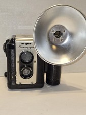 VINTAGE 1950's ARGUS ARGOFLEX SEVENTY FIVE CAMERA WITH FLASH Untested