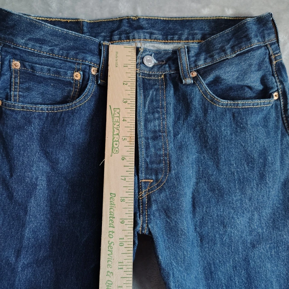 Мужские джинсы Levis 501 на пуговицах темная стирка размер 31x32 - Изображение 3 из 4