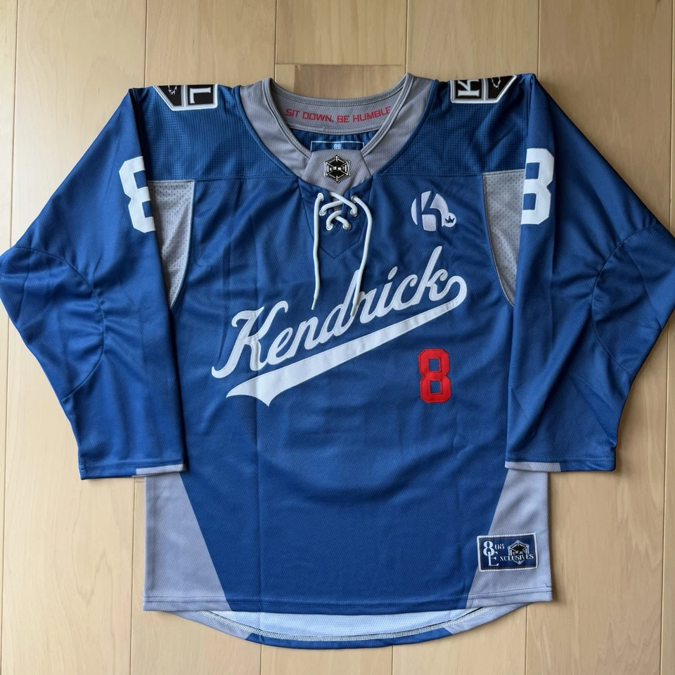 Camiseta deportiva de hockey Kendrick Lamar pequeña azul Elev808 diseños ropa de calle Los Ángeles Foto 2 de 4