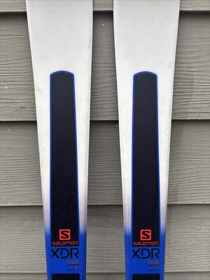Salomon XDR Focus Skis w/Salomon Lithium 10 Bindings - GREAT