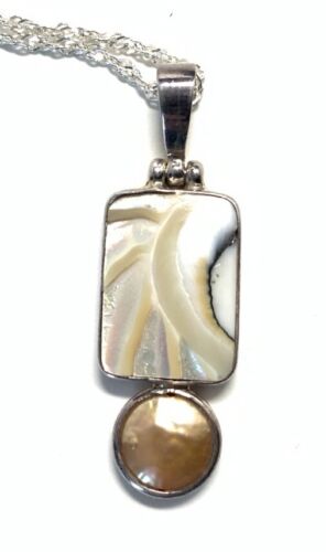 Sterling Silver 925 Mother of Pearl & Peach Pearl Pendant 30-inch Necklace IN15 - Picture 2 of 8