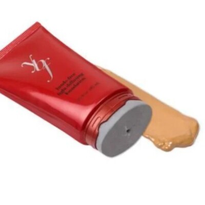 Your Best Friend Freisprechlicht diffuse Foundation im Dunkeln 40 ml versiegelt
