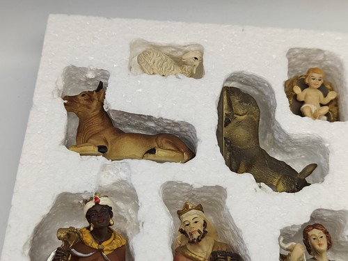 Nativity Set 11 Pieces Promise of Christmas Robert Stanley - Picture 5 of 18