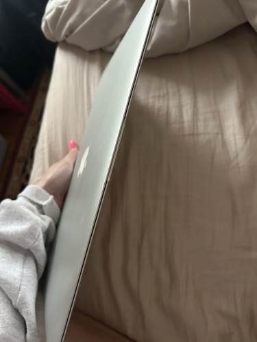 BROKEN macbook air 2017 - Afbeelding 6 van 8