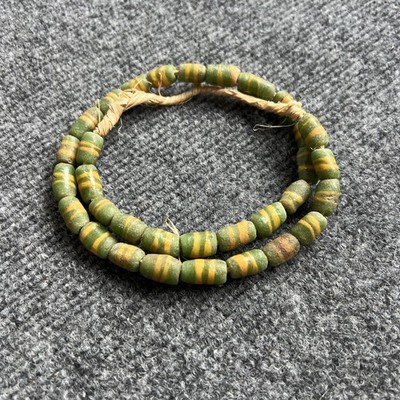 Indian Arrowhead 12.  Sandcast Historic Trade Beads Greene And Yellow Q1231