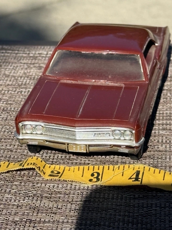 1966 雪佛兰 Impala SS 电池供电无线电车 – 栗色 – 复古通用促销  — 第 2/4 张图片