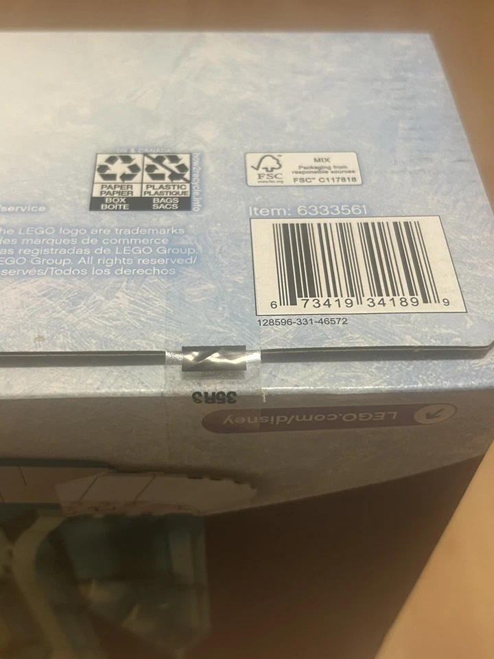 NUEVO, RETIRADO Y PRECINTADO LEGO Disney FROZEN: The Ice Castle (Juego No. 43197) Foto 2 de 4