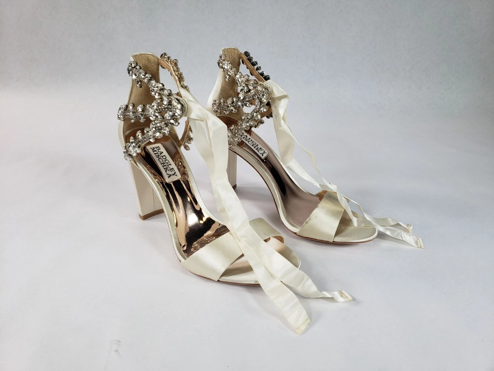 Badgley Mischka Womens Everafter Heeled Sandal, Ivory, 6.5 US - WITH DEFECTS