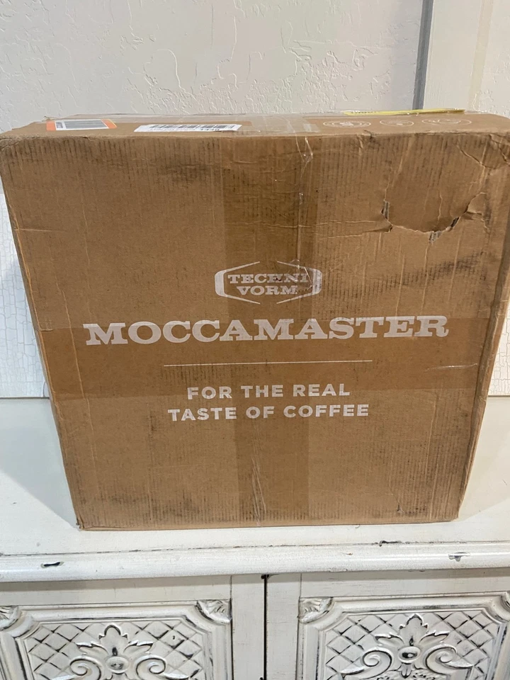 Cafetera Technivorm 59691 KB, 40 OZ, plata cepillada, 6,5"D x 12,75"W x 14" Foto 3 de 3