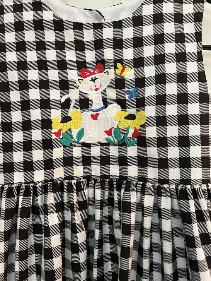 Vestido tipo jersey Fast Friend's talla 6x negro/blanco a cuadros con apliques de gato Foto 2 de 4