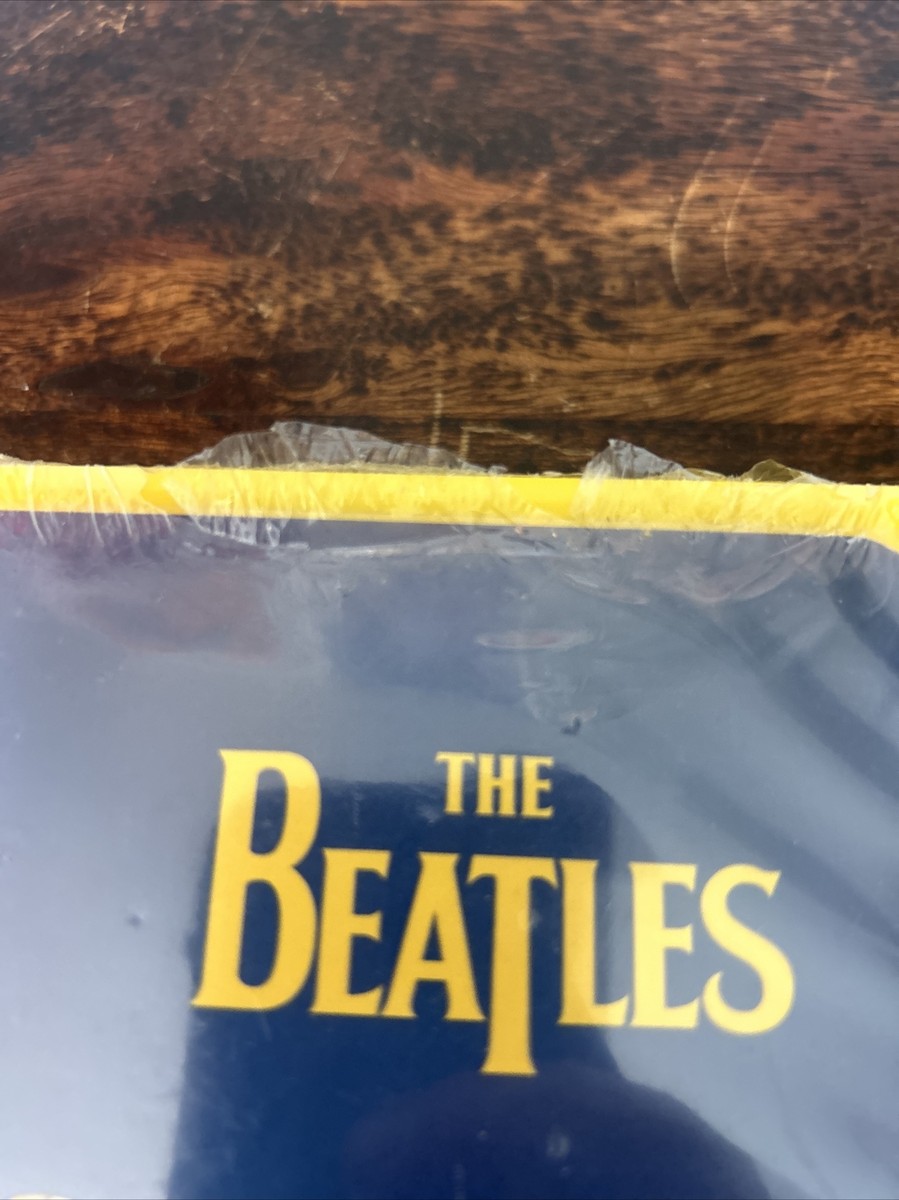 イエロー・サブマリン〈U.K.バージョン〉 [VHS] Amazon.com: Yellow Submarine [VHS] : Electronics