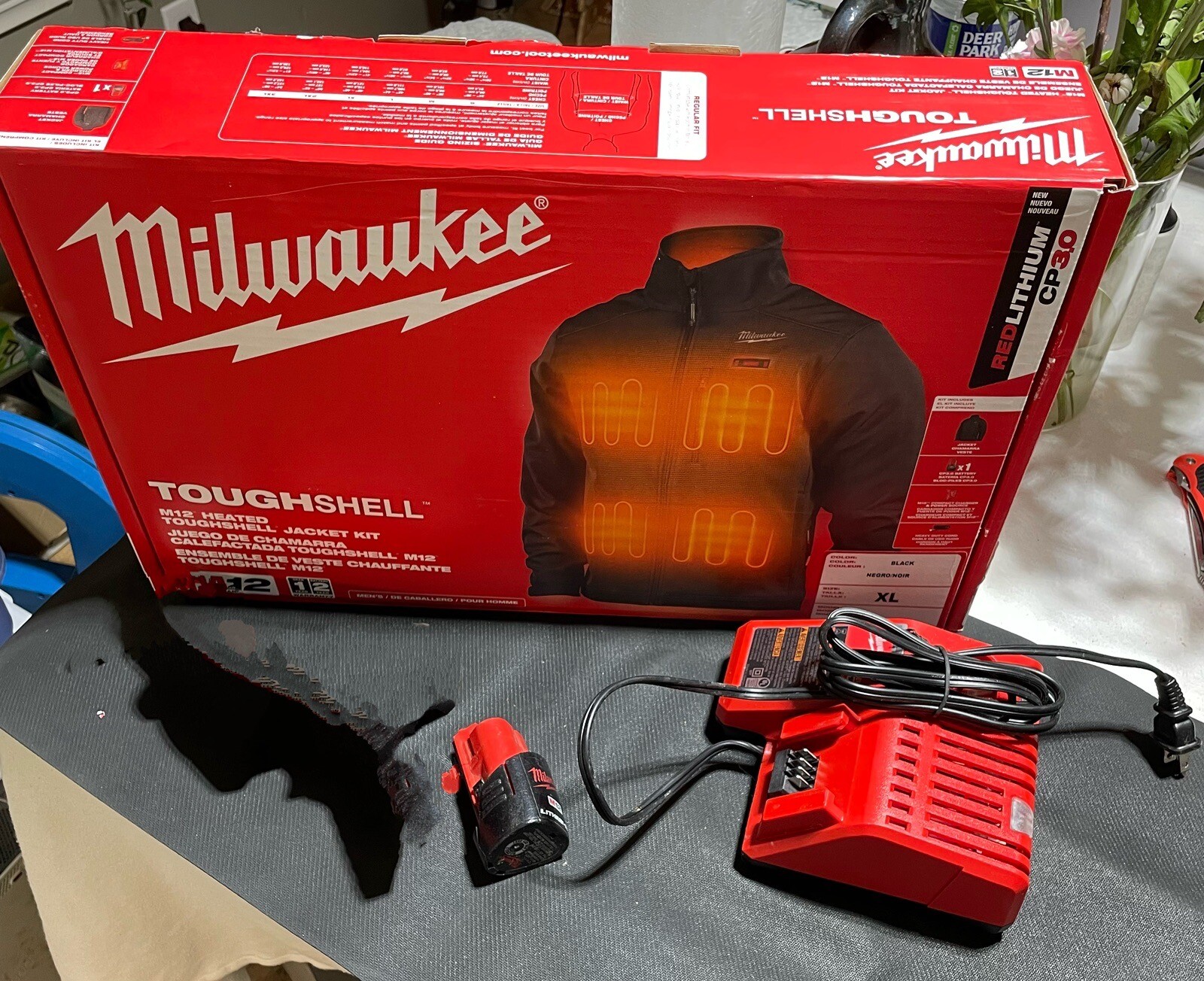 Milwaukee 204B 21XL Toughshell Heated Jacket with 1 Battery +Charger