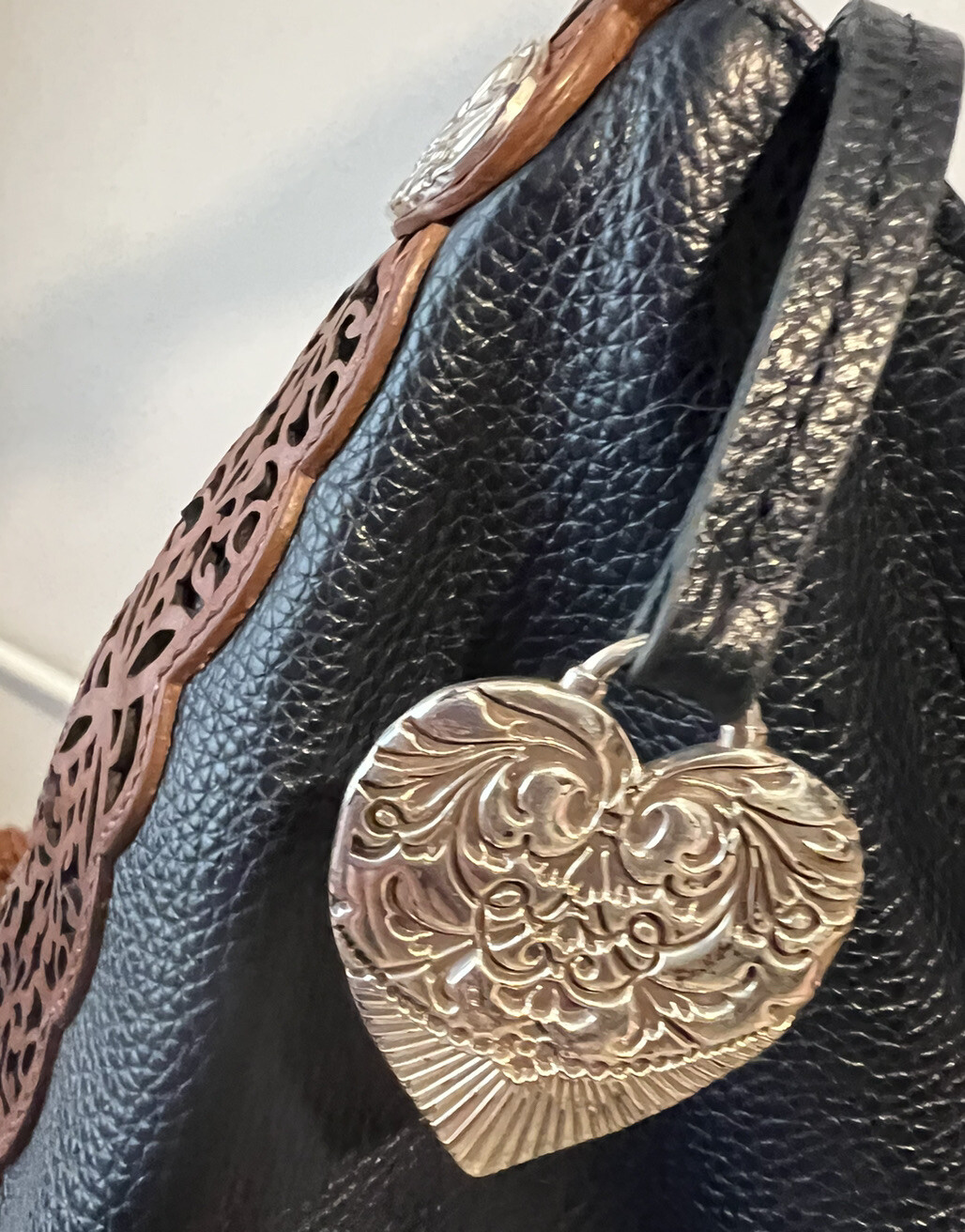 PONY Borsa a tracolla BRIGHTON GYPSY LACE blu navy + argento cuore ritagliato PIZZO MG Hobo