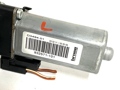 R172 MERCEDES 2012 SLK350 LEFT ROOF TOP LIFT MECHANISM HINGE GUIDE MOTOR - Picture 2 of 6