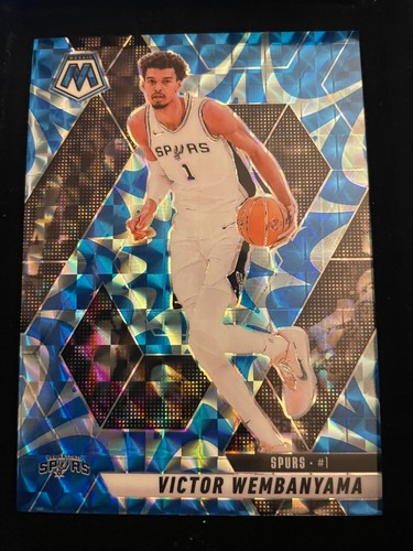 2024-25 Panini Mosaic - Victor Wembanyama #31 Reactive Blue Mosaic Prizm