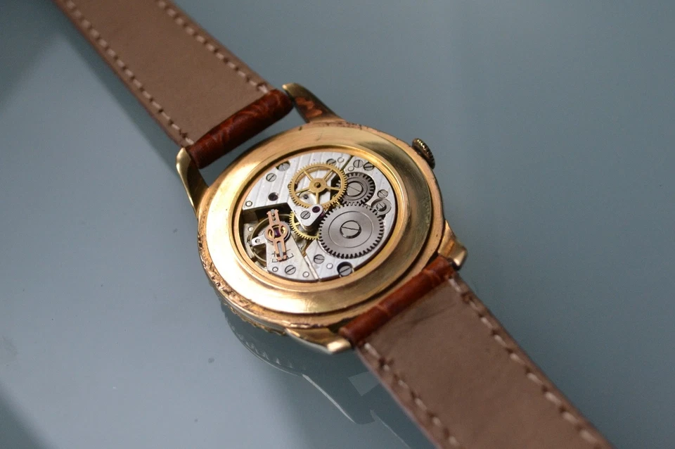 Ancienne montre mécanique Chronomètre pl or f acier OVERSIZE jumbo 37 mm Swiss - Photo 4/4