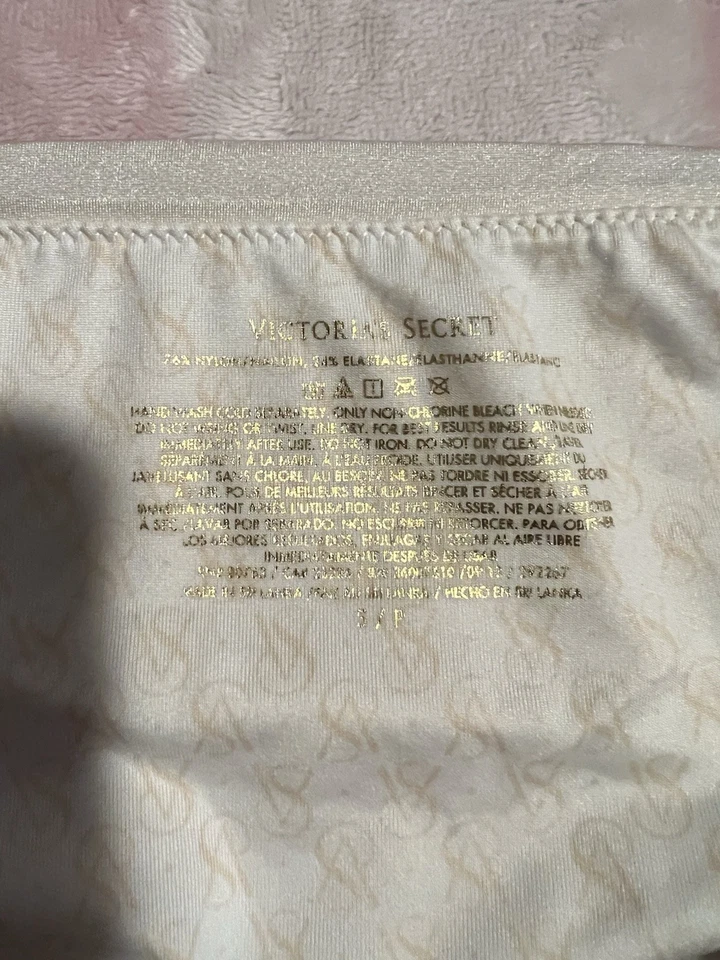 Conjunto de bikini Victoria’s Secret S anillo de oro blanco cadena halter parte superior parte inferior de natación Foto 3 de 4