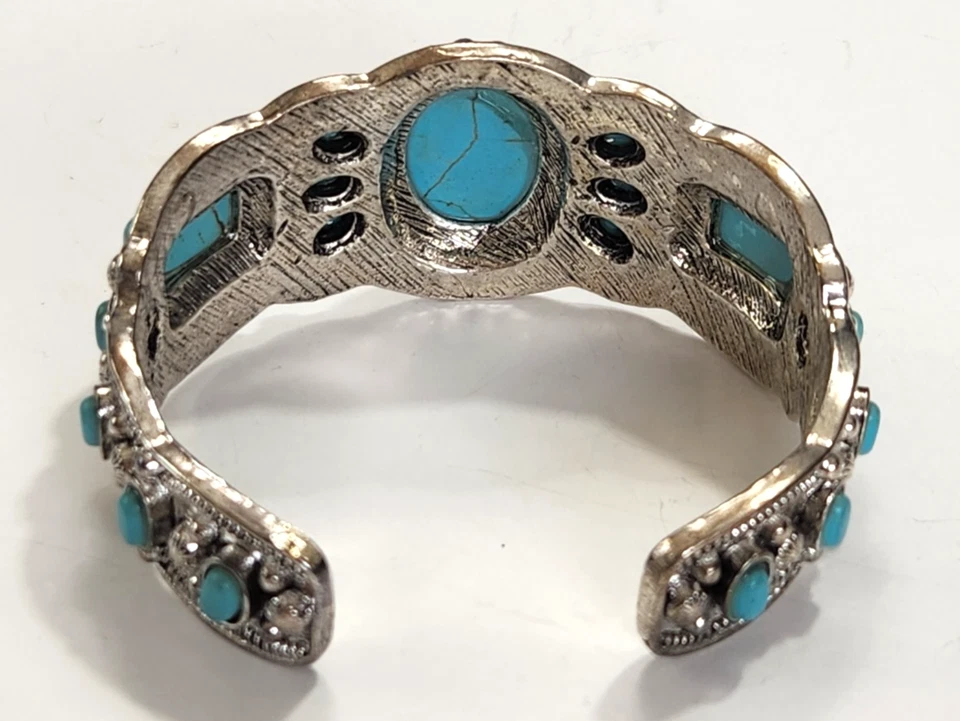 Brazalete Southwestern Silvertone Piedras Teñidas Imitación Turquesa Ancho Pesado Boho Foto 4 de 4