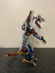 Lego Bionicle VEZON & KARDAS, Item #10204, Complete, *MINT*