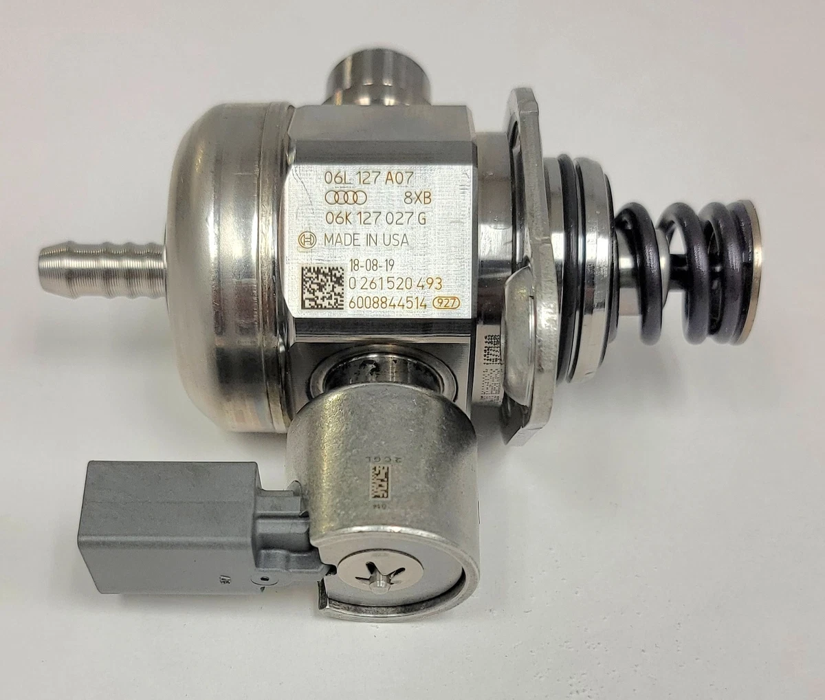 Bosch GDI High Pressure Fuel Pump 06K127027G for 16-19 Audi Q5 