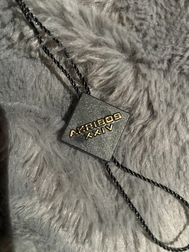 Akribos XXIV Conqueror oro amarillo tonificado/caucho 048 mm Foto 4 de 4