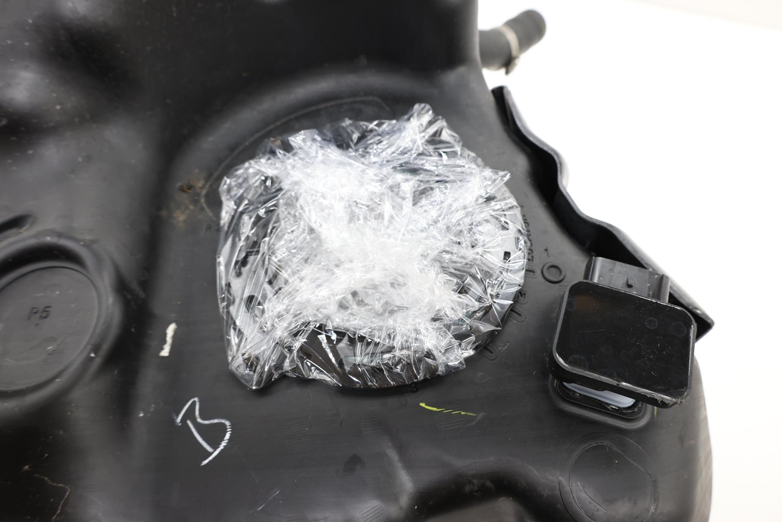 2022 - 2025 FORD MAVERICK FUEL GAS TANK STORAGE BOTTLE RESERVOIR OEM NZ689P860BH