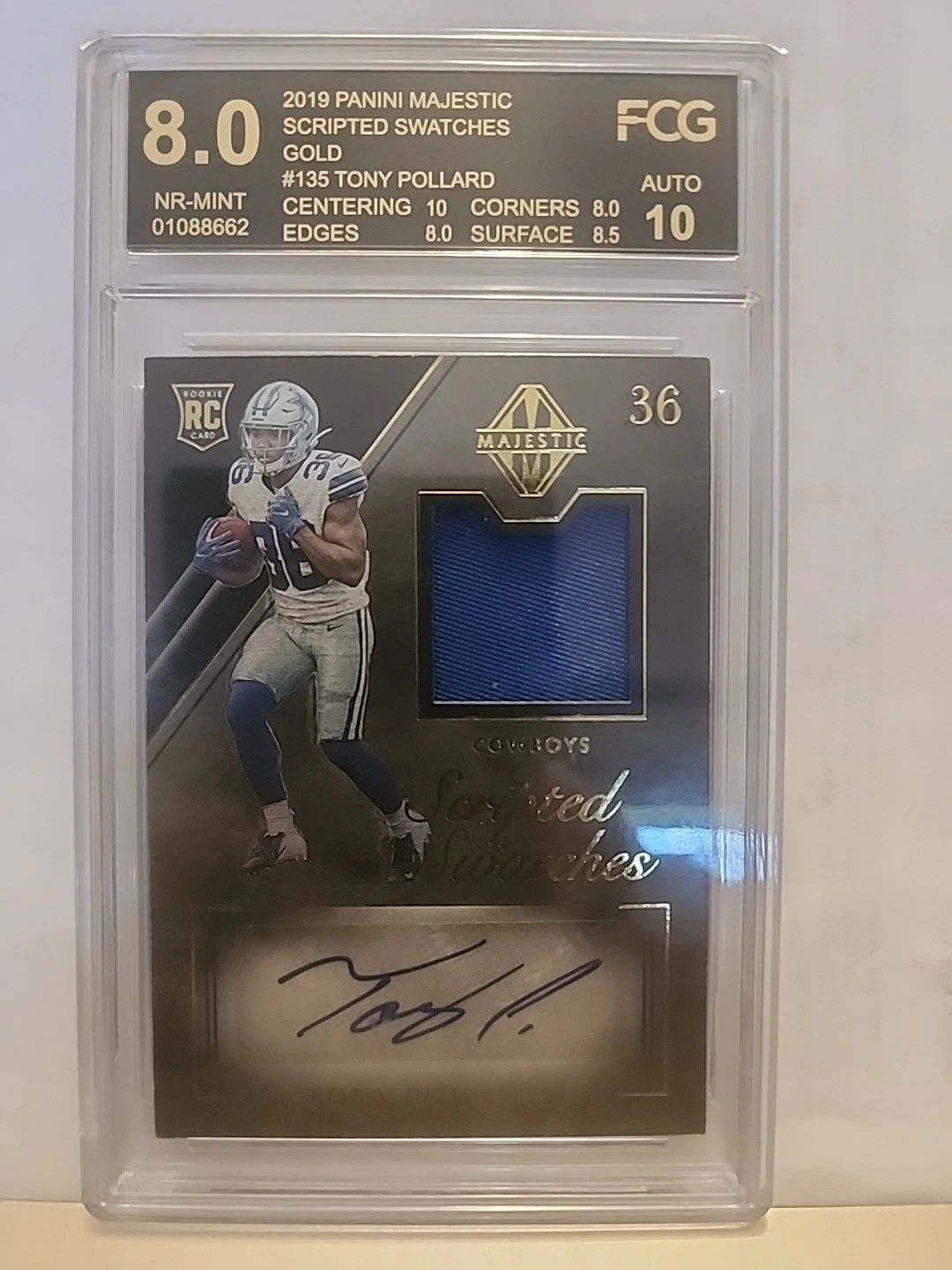 Tony Pollard Panini Majestic #135 Autograph Material