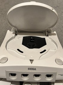 Dreamcast console bundle. Lightly Used & In Great Condition. Comes Ready 2 Use