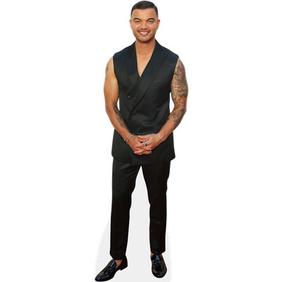 Guy Sebastian (schwarzes Outfit) lebensgroßer Ausschnitt