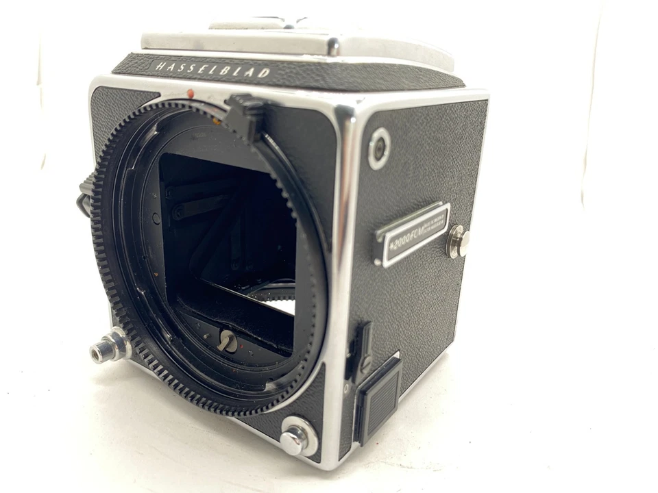 [NEAR MINT] Hasselblad 2000 FC/M Chrome 6X6 Film Camera Body + WaistLevel Finder - image 3 of 4