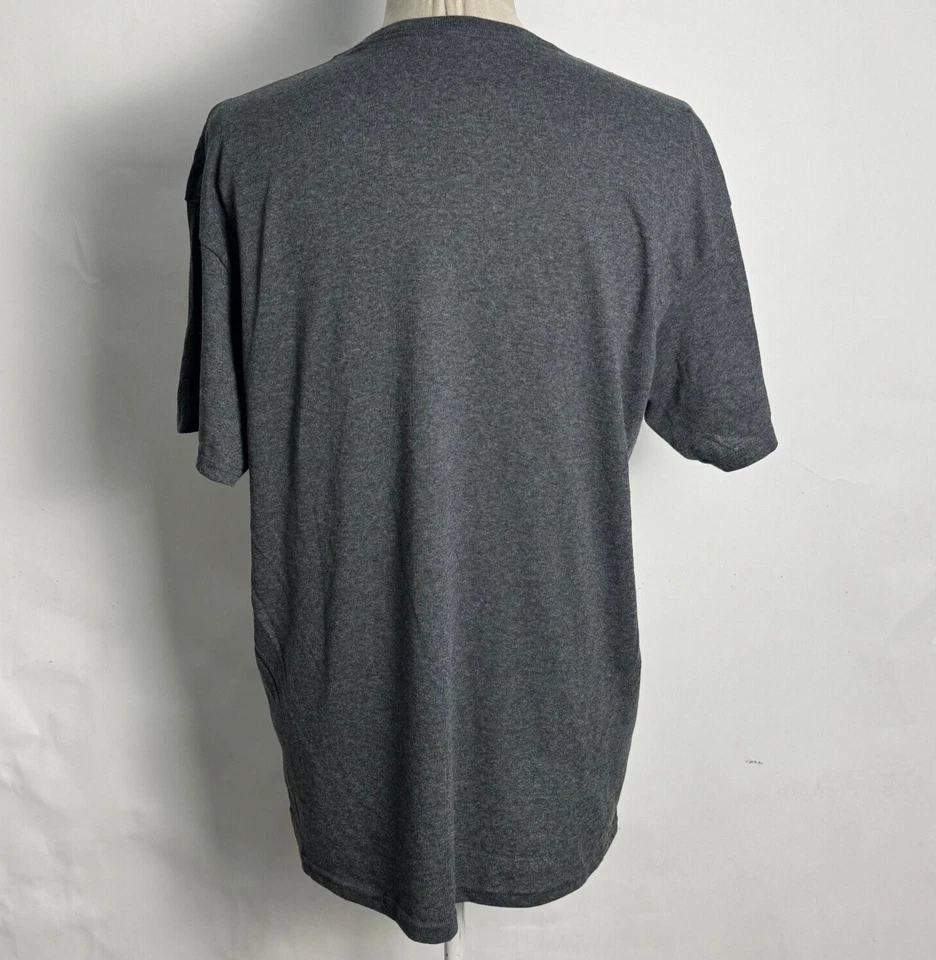 Camiseta Betty Boop x GM Para Hombre Bel Air Brezo Carbón Talla M NUEVA Chevy Foto 2 de 3