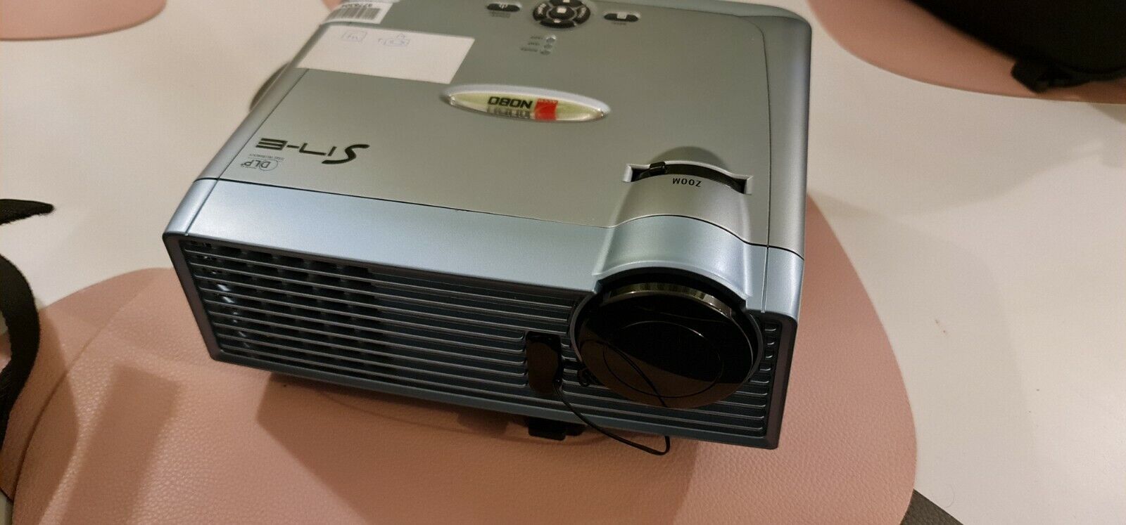 Nobo Ranking TOP7 projector. Very low 234 lamp bag Cheap SALE Start and cables hours. Remote