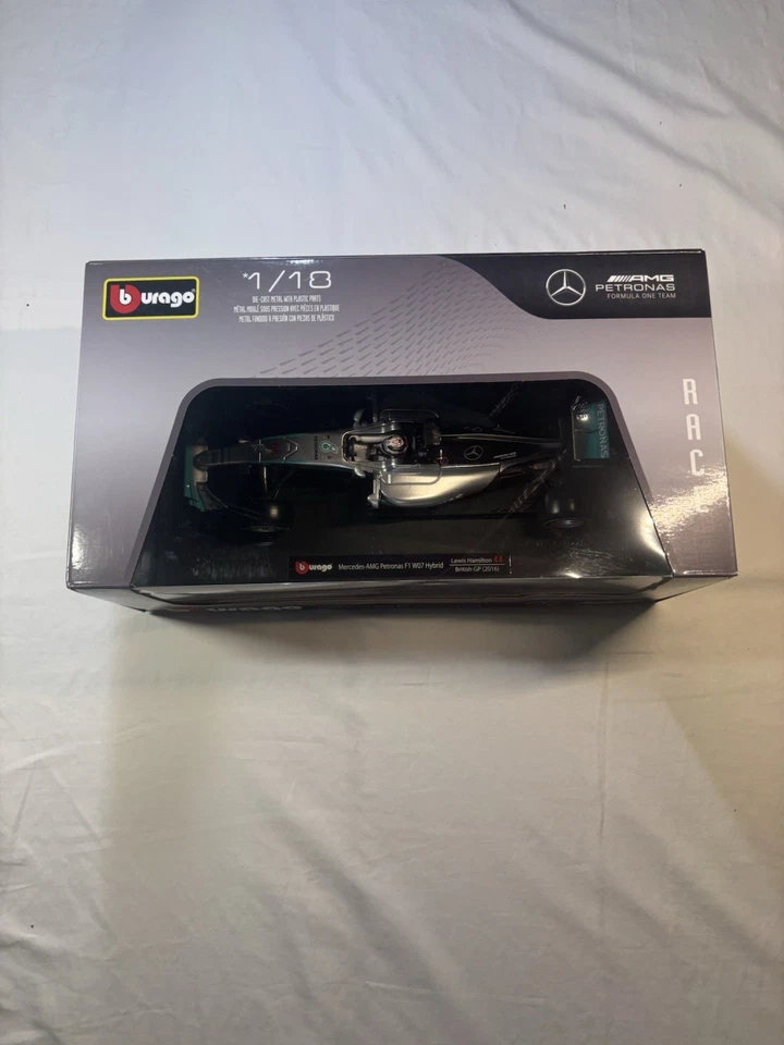 Burago escala 1:18 Lewis Hamilton Mercedes F1 W07 híbrido Foto 2 de 4
