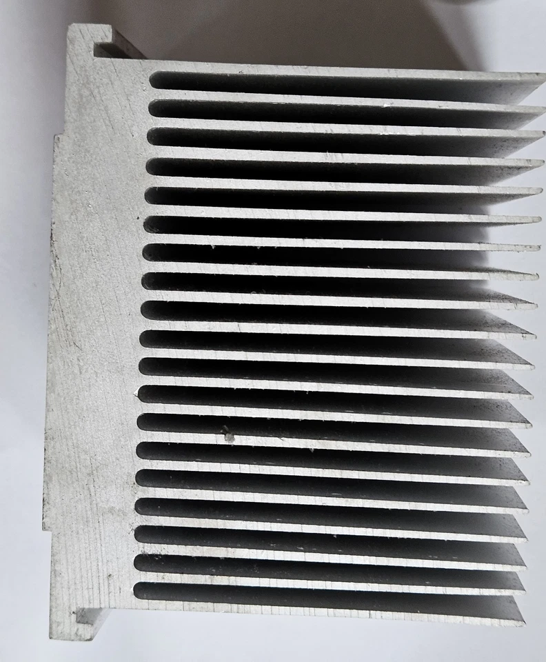 Dell 7R228 CPU heatsink - Image 2 of 4