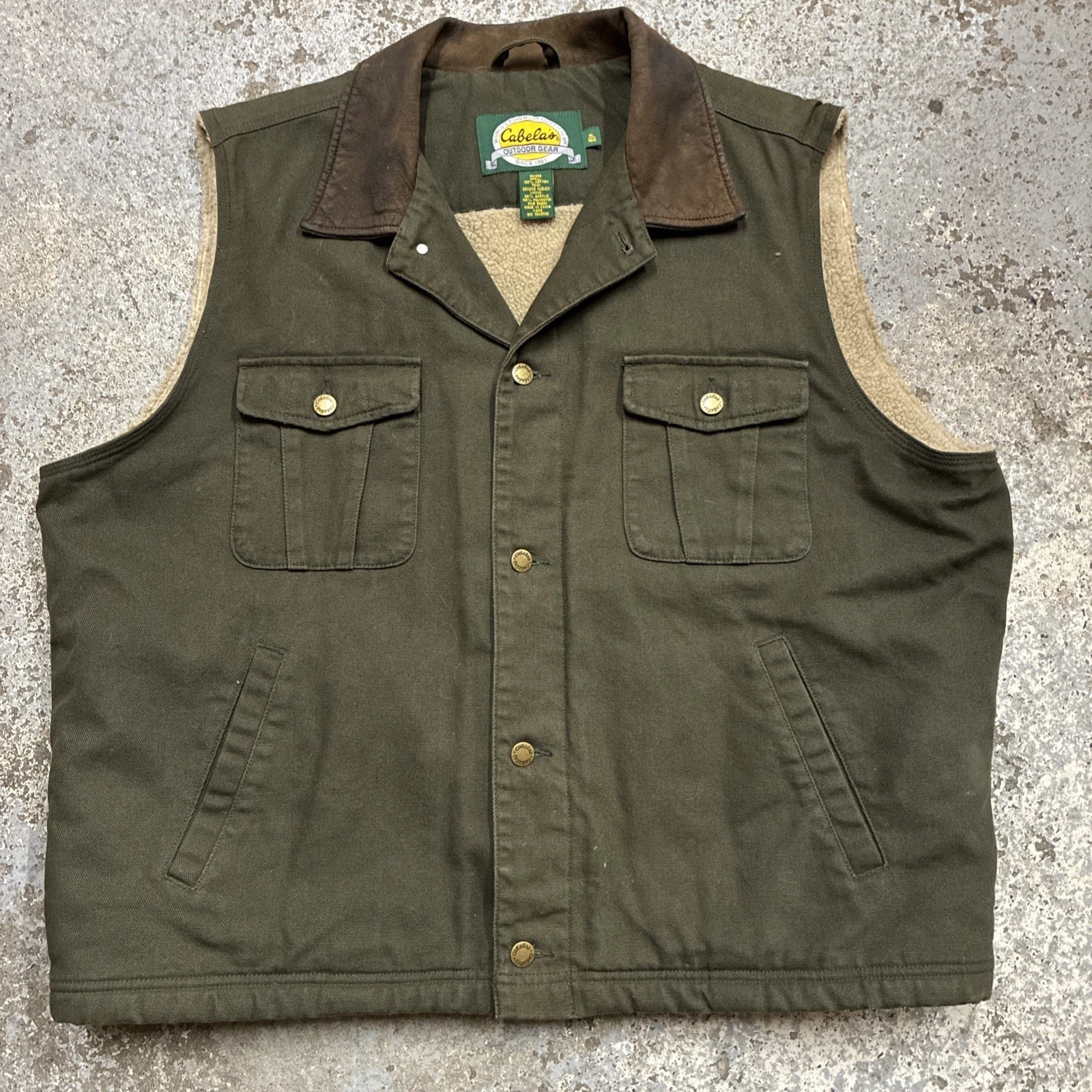 CABELA'S Sherpa Lined Nubuck Leather Collar Green Canvas Vest Mens US Size XL