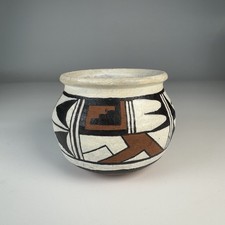 Vintage Hopi Pueblo Polychrome Pot - Signed To Base - Geometric. Native American