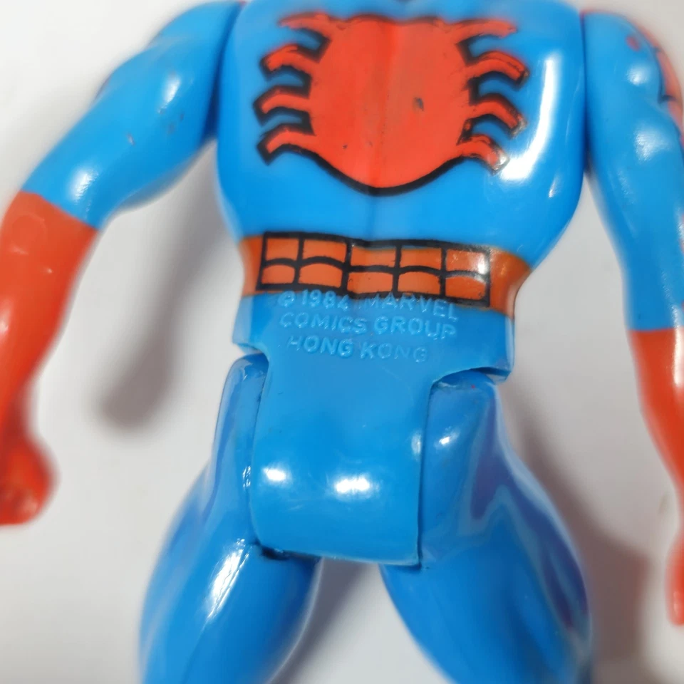 Figura de acción Marvel Spider-Man 1984 de colección solamente Foto 3 de 4