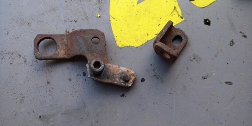 VW Golf 1 2 3 T4 Halter Zylinderkopf Befestigung original Bügel 038103941E