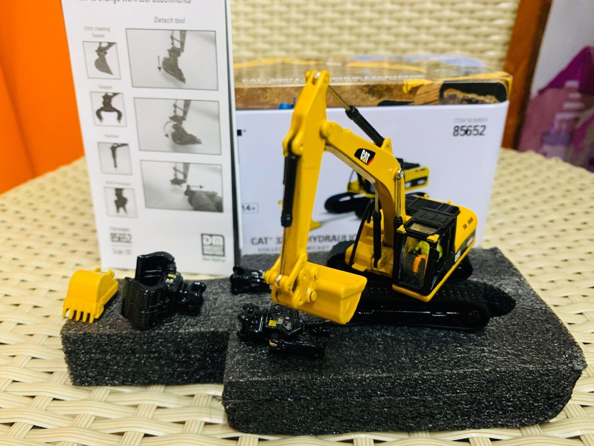 Caterpillar Cat 320D L Hydraulic Excavator 1/87 Scale Diecast