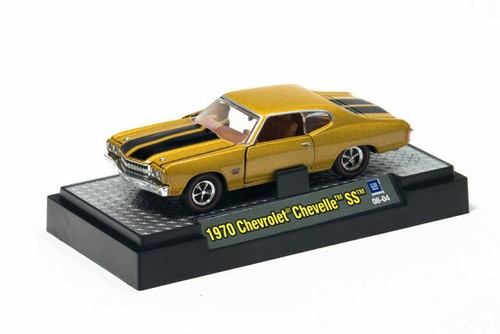 MINI GT ウェスタン スター \"Dia De Los Muertos\" 1973 Chevrolet Custom Deluxe 10 Pickup Truck White Metallic with