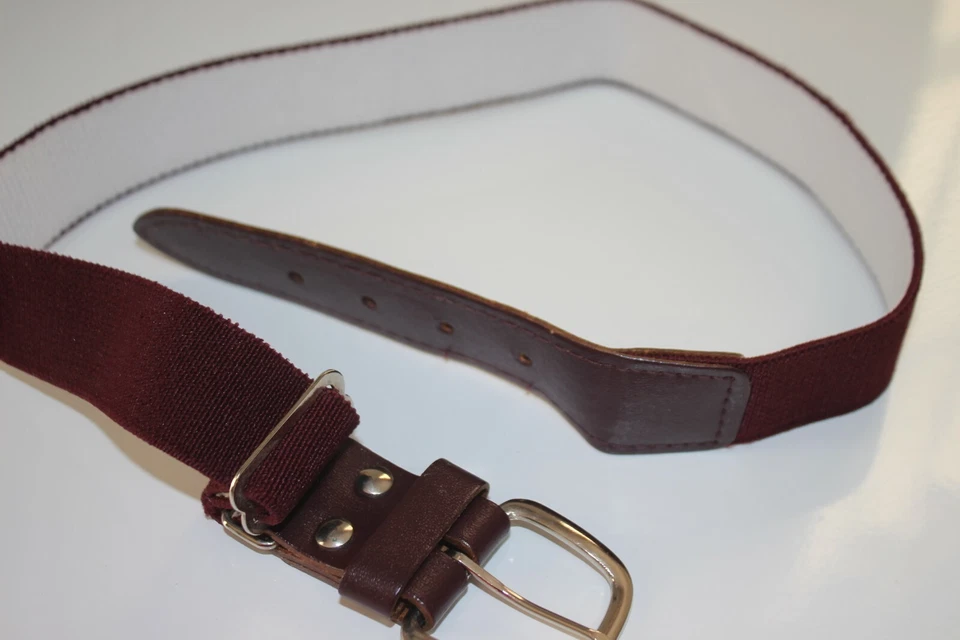 BOYS YOUTH BASEBALL/SOFTBALL MAROON BELT SIZE SMALL 1 1/4 WIDE, 33 1/2 INCHES LO - Photo 1/1