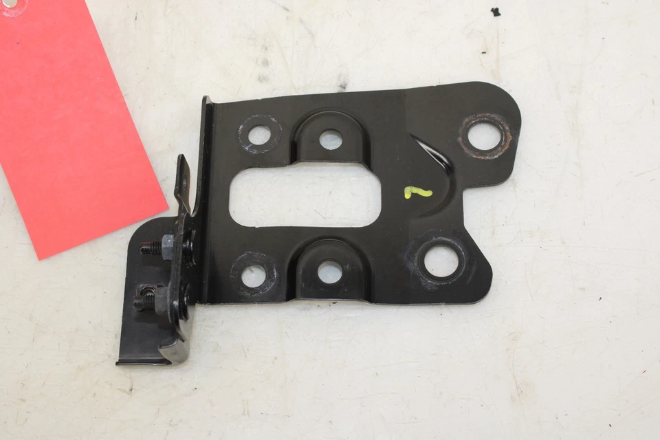 2014-2022 Infiniti Q50 Tie Bar / Retainer OEM MK18 - Image 2 of 4