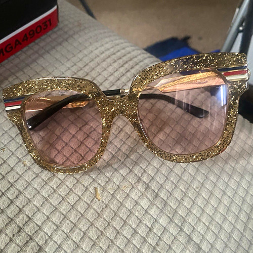 Gucci GG0282SA Oversized Square Glitter Gold Frame Pink Tinted UV400