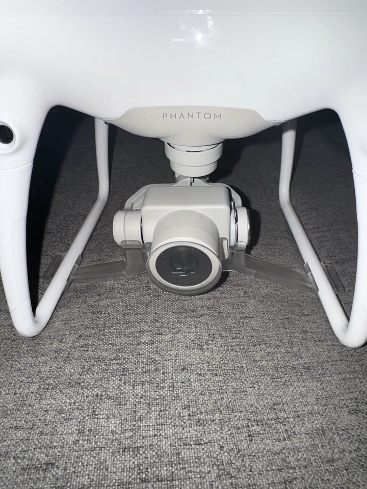 DJI Phantom 4 Pro Drone - White (WM331A) (UNTESTED/FOR PARTS/FOR REPAIR) - Image 3 of 4