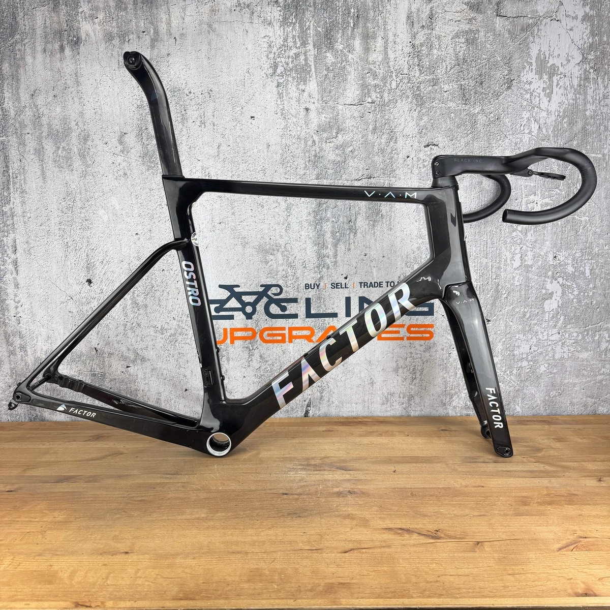 2023 Factor Ostro VAM 61cm Gloss Carbon Black Disc Frameset 700c