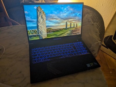 Gigabyte G5 MF Gaming Laptop - I5 - 12500H, RTX 4050 + Gratis Laptop Kühler 