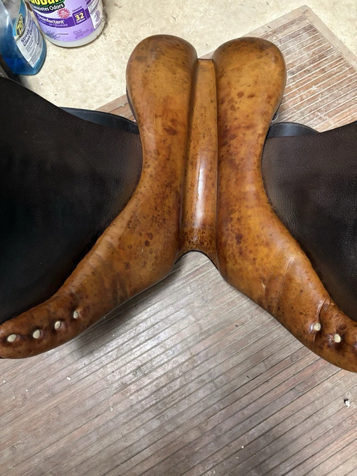 Sillín Stackhouse 18 pulgadas de ancho Foto 3 de 4