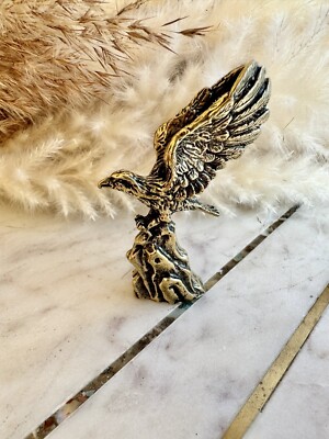 Fliegender Adlerfigur, feine lebensechte Massivmessingfigur